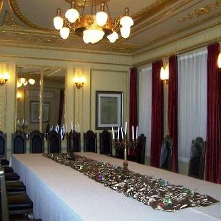 Modern Hotel Harbin Bagian luar foto